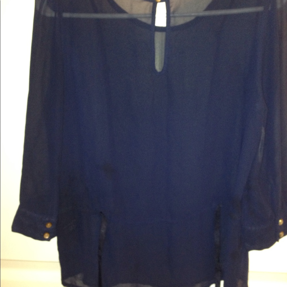 Blouses - Picture 2 of 4